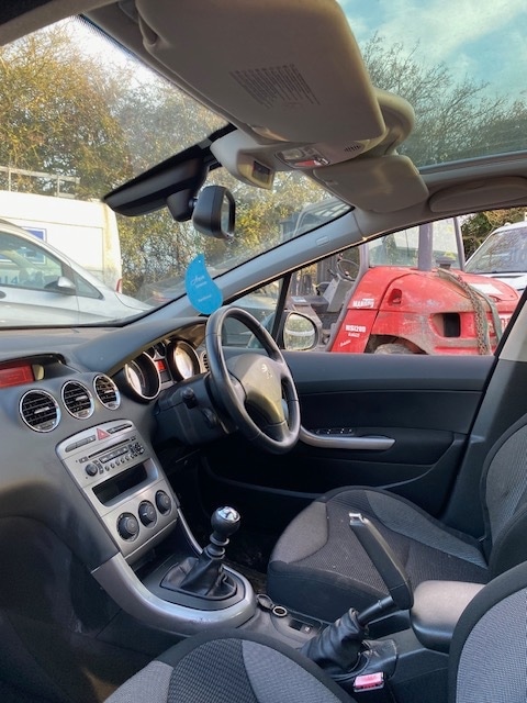 Used Peugeot 308 2011 for sale - 76637848: Photo 7