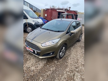 2014 (64) - 1.25 82 Zetec 5dr DAMAGED REPAIRABLE SALVAGE