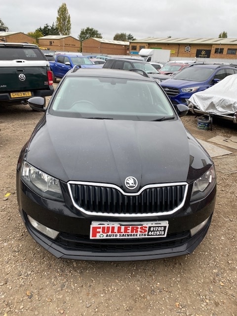 Used Skoda Octavia 2014 for sale - 76264282: Photo 2