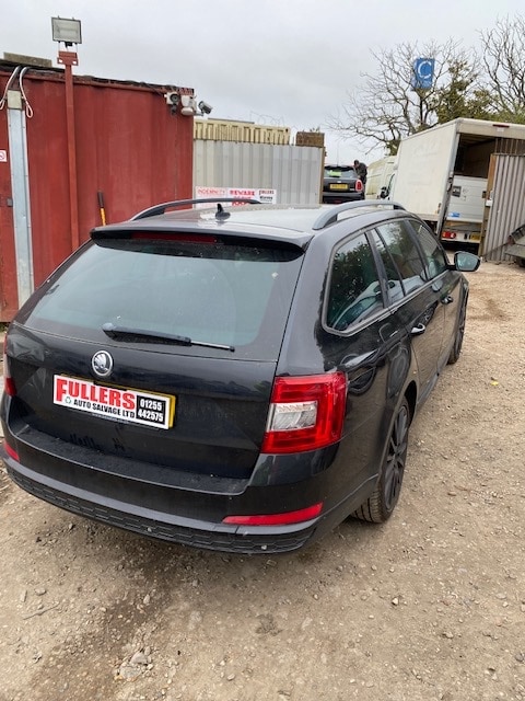 Used Skoda Octavia 2014 for sale - 76264282: Photo 4