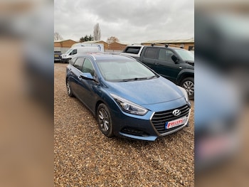 2016 (16) - 1.7 CRDi [115] Blue Drive SE Nav 5dr DAMAGED REPAIRABLE SALVAGE