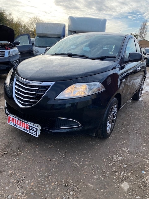 Used Chrysler Ypsilon 2012 for sale - 76565923: Photo 2