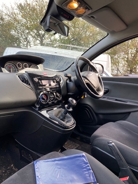 Used Chrysler Ypsilon 2012 for sale - 76565923: Photo 7