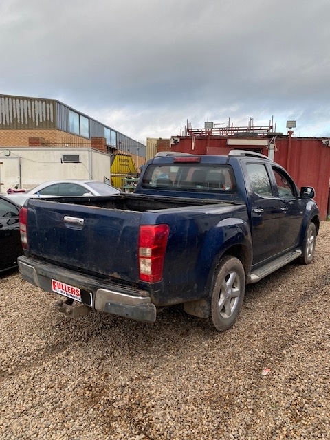 Used Isuzu D-Max 2015 for sale - 76946319: Photo 4