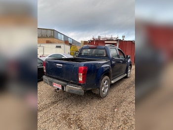 Used Isuzu D-Max 2015 for sale - 76946319: Photo