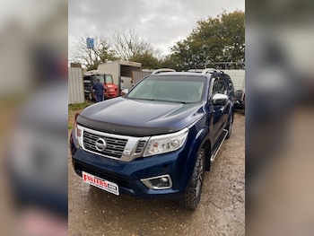 Used Nissan Navara 2017 for sale - 76309620: Photo