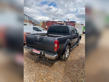 Used Nissan Navara 2015 for sale - 79380783: Photo
