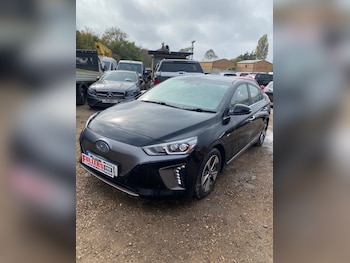 2018 (18) - 88kW Electric Premium SE 28kWh 5dr Auto DAMAGED REPAIRABLE SALVAGE