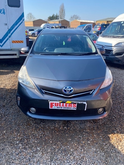 Used Toyota Prius+ 2013 for sale - 77945518: Photo 2