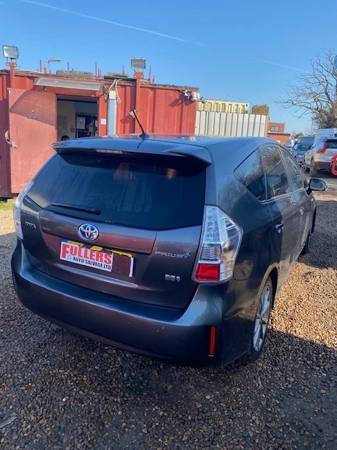 Used Toyota Prius+ 2013 for sale - 77945518: Photo 4