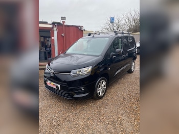 Used Toyota ProAce 2023 for sale - 77677477: Photo