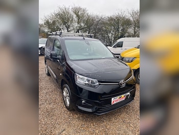 Used Toyota ProAce 2023 for sale - 77677477: Photo