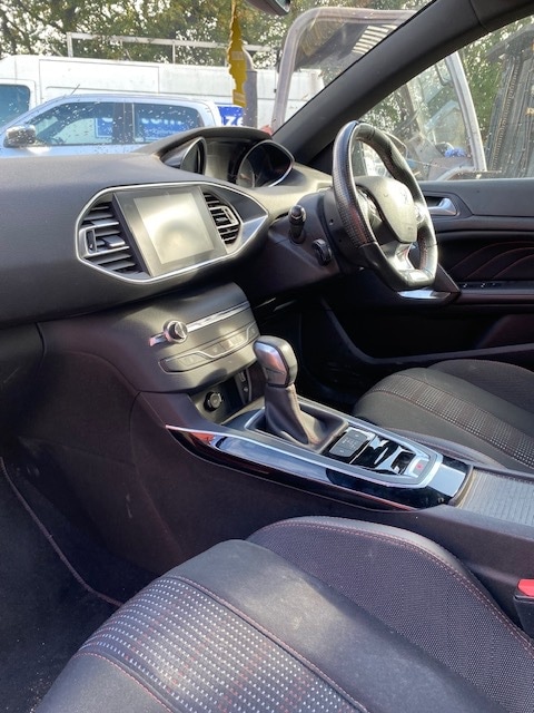 Used Peugeot 308 2017 for sale - 76330065: Photo 6