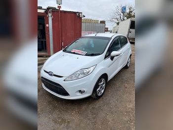 2012 (12) - 1.25 Zetec 5dr [82] DAMAGED REPAIRABLE SALVAGE