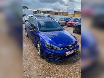 Used Volkswagen Golf 2017 for sale - 78846560: Photo