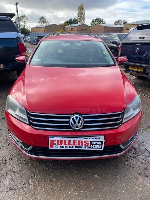 Used Volkswagen Passat 2012 for sale - 76330141: Photo 2