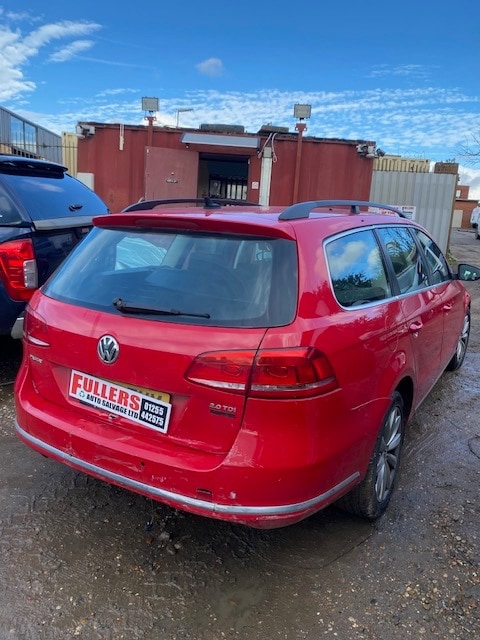 Used Volkswagen Passat 2012 for sale - 76330141: Photo 4