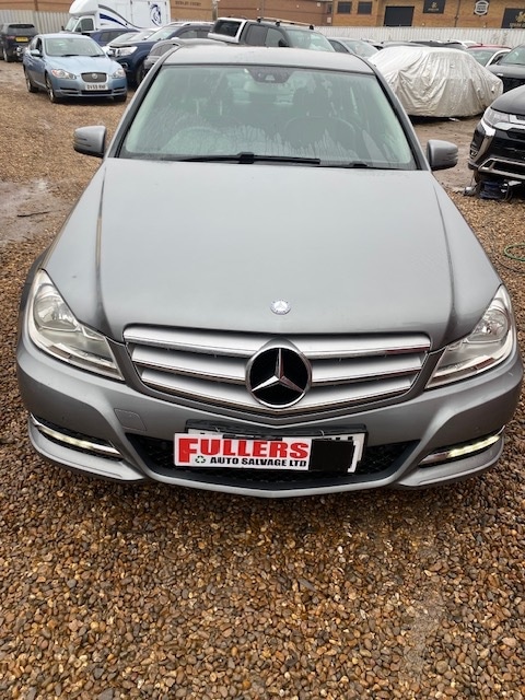 Used Mercedes-Benz C Class 2013 for sale - 77487335: Photo 2