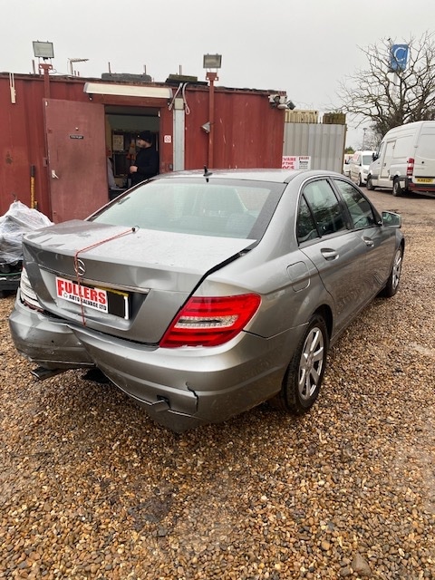 Used Mercedes-Benz C Class 2013 for sale - 77487335: Photo 4