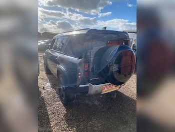 Used Land Rover Defender 2024 for sale - 77832034: Photo