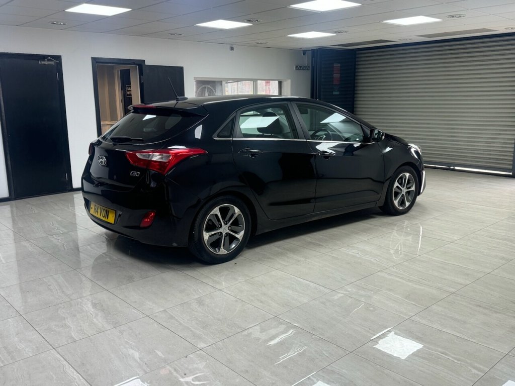 Used Hyundai i30 2015 for sale - 76266466: Photo 3
