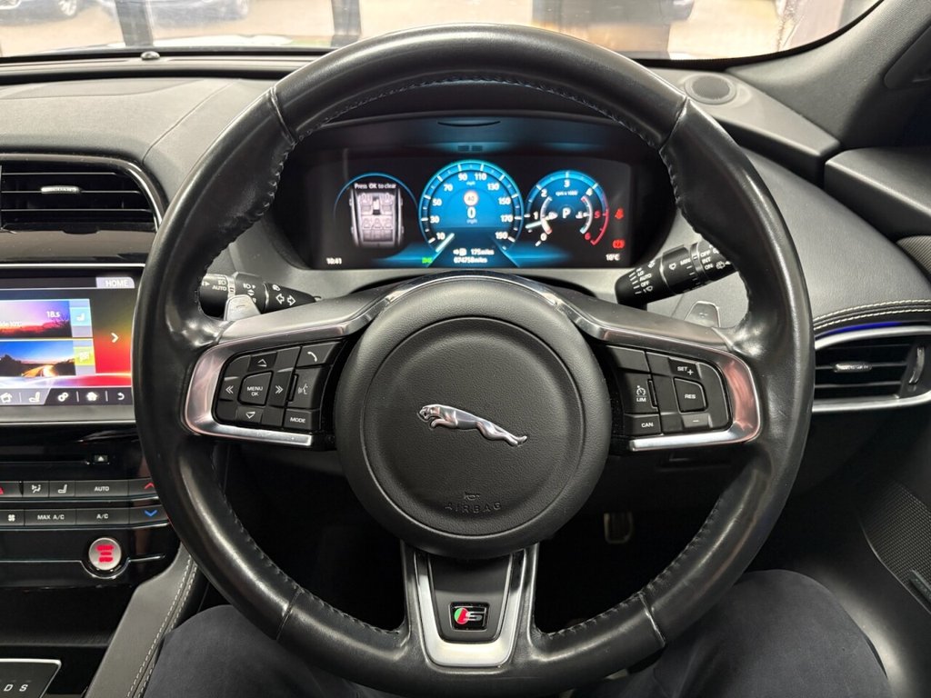 Used Jaguar F-Pace 2016 for sale - 78124191: Photo 25