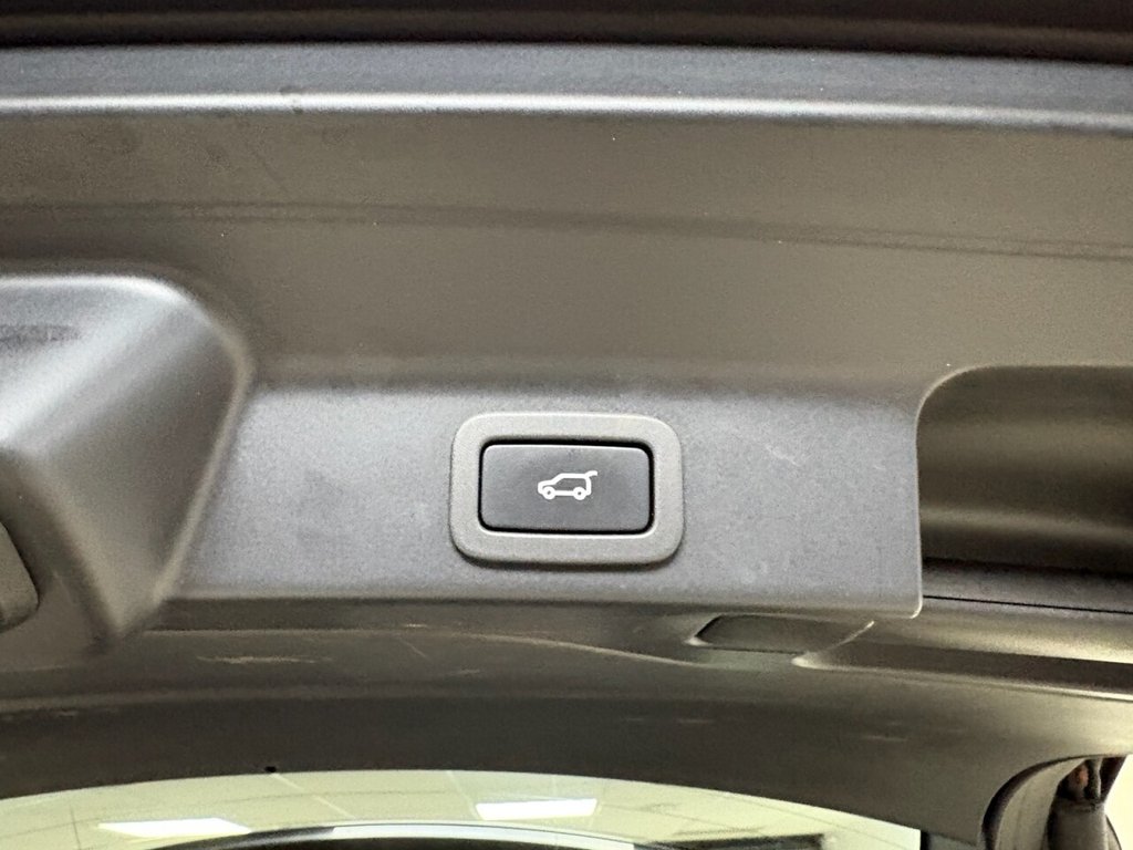 Used Jaguar F-Pace 2016 for sale - 78124191: Photo 37