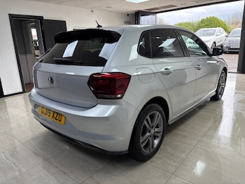 Used Volkswagen Polo 2019 for sale - 77981561: Photo