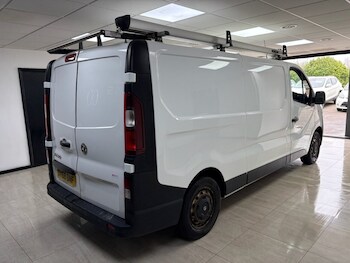 Used Vauxhall Vivaro 2018 for sale - 77821070: Photo