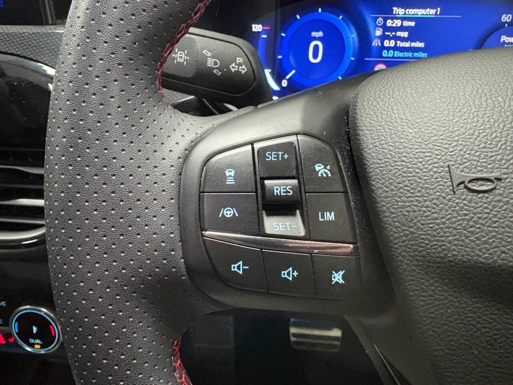 Used Ford Kuga 2024 for sale - 77110832: Photo 25