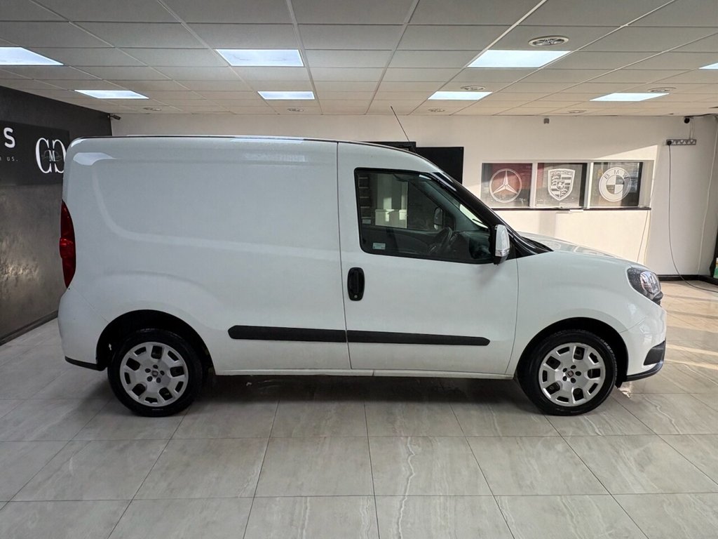 Used Fiat Doblo 2021 for sale - 77668909: Photo 2