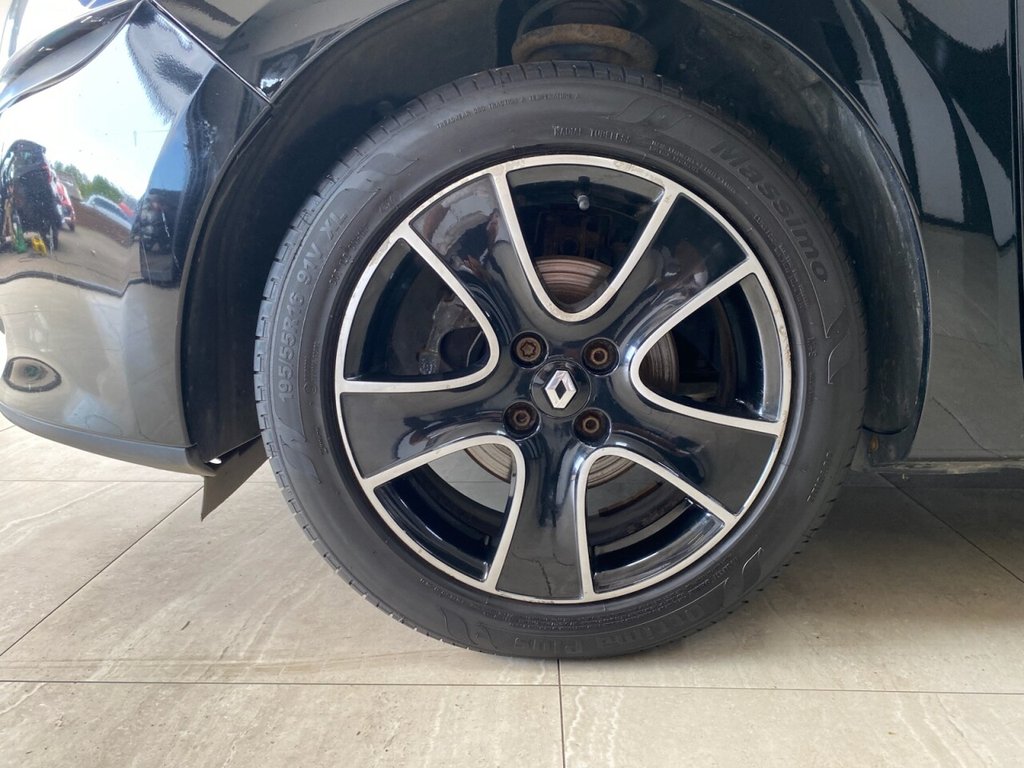 Used Renault Clio 2015 for sale - 76266489: Photo 11
