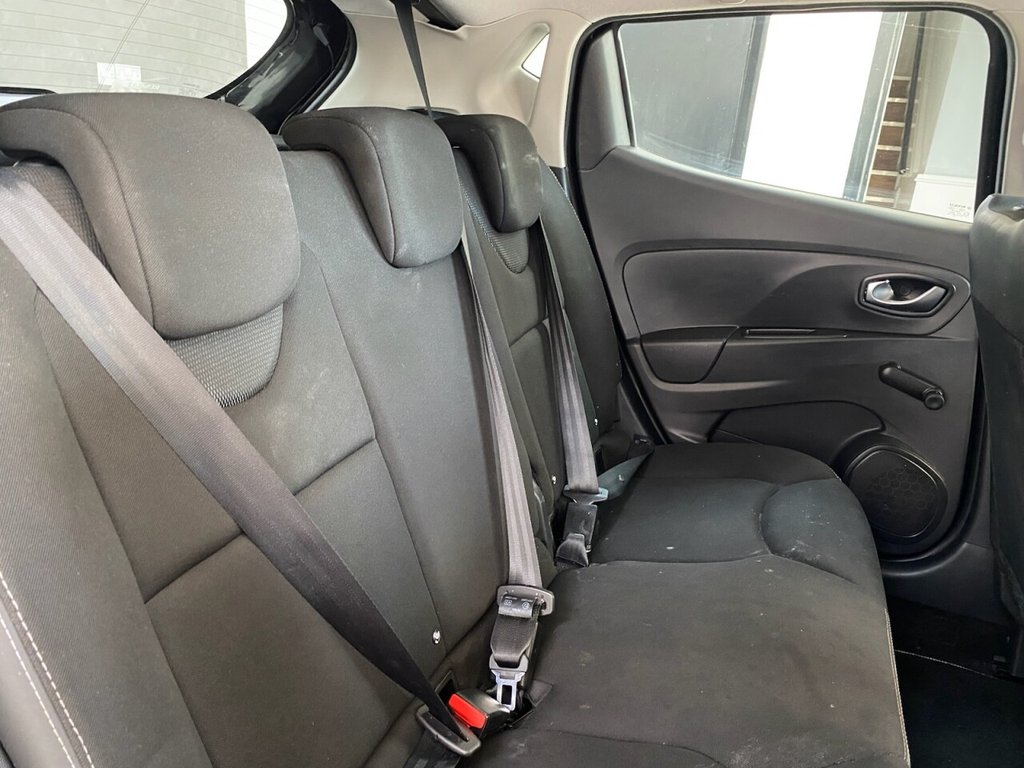 Used Renault Clio 2015 for sale - 76266489: Photo 13