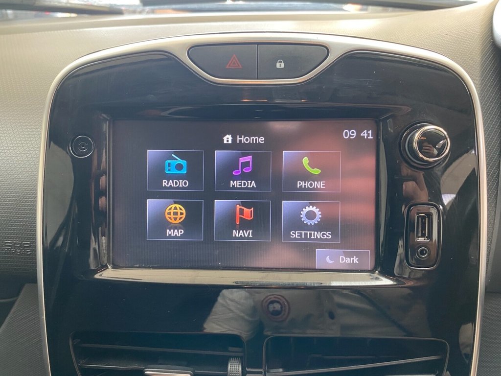 Used Renault Clio 2015 for sale - 76266489: Photo 14