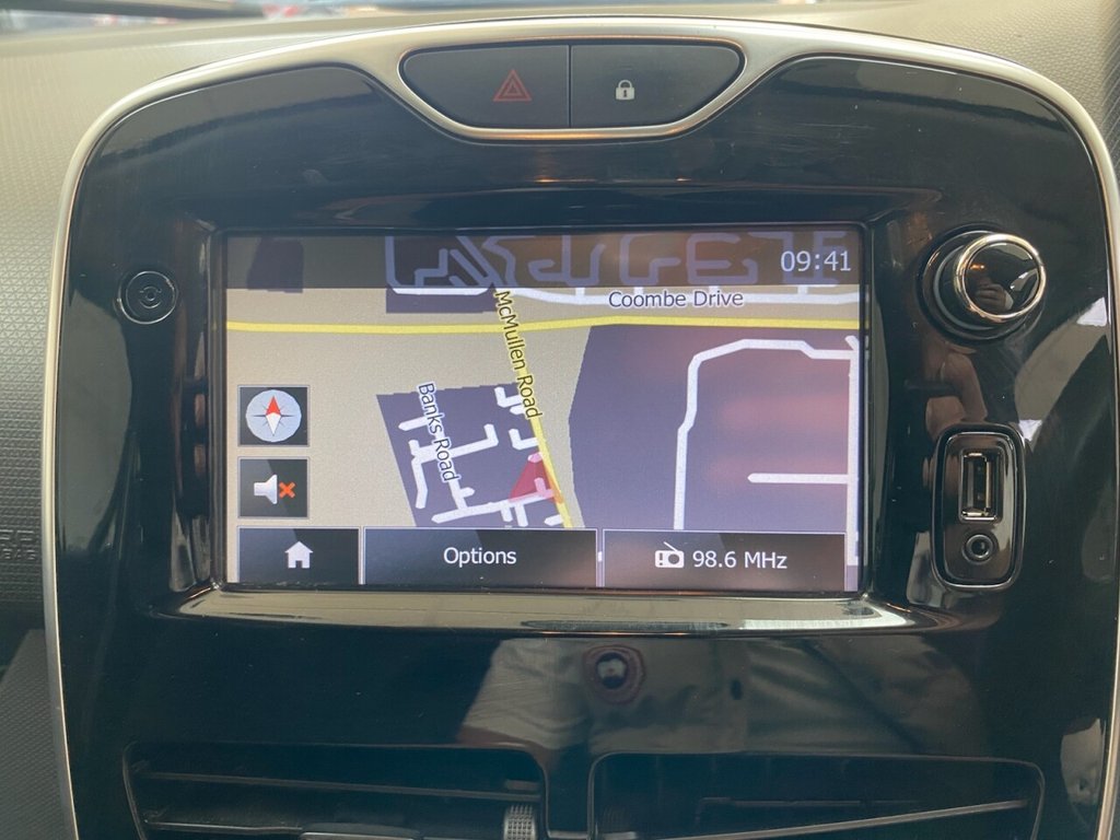 Used Renault Clio 2015 for sale - 76266489: Photo 15