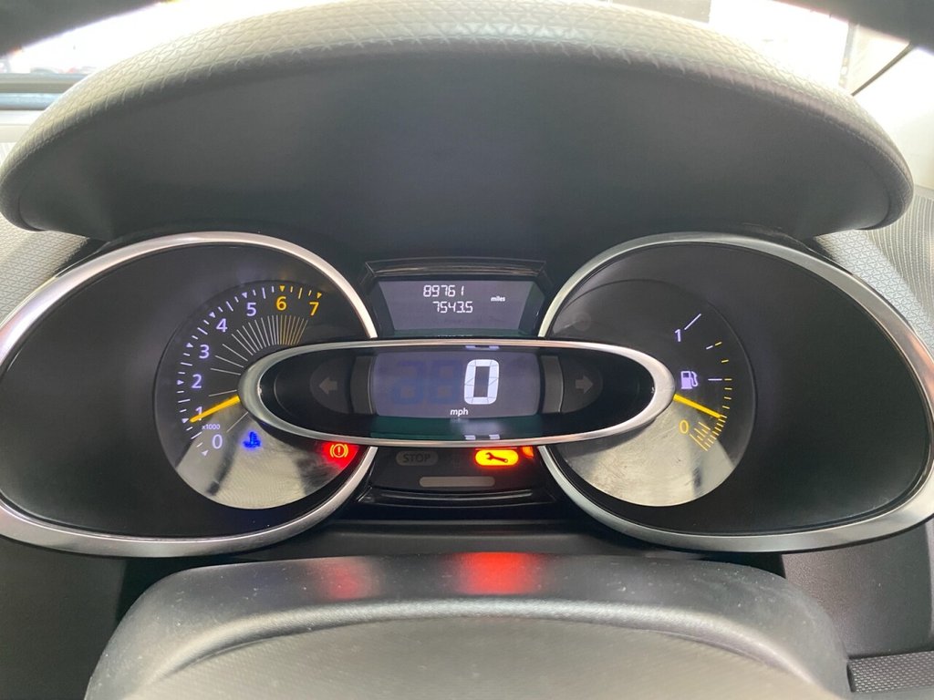 Used Renault Clio 2015 for sale - 76266489: Photo 20