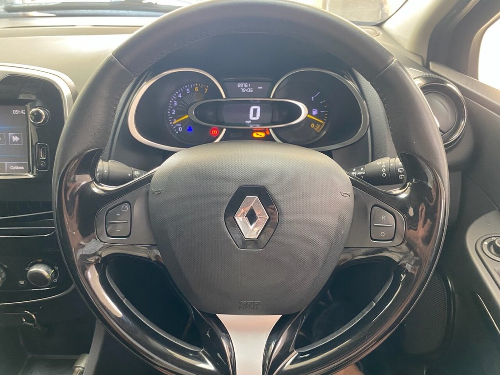 Used Renault Clio 2015 for sale - 76266489: Photo 21