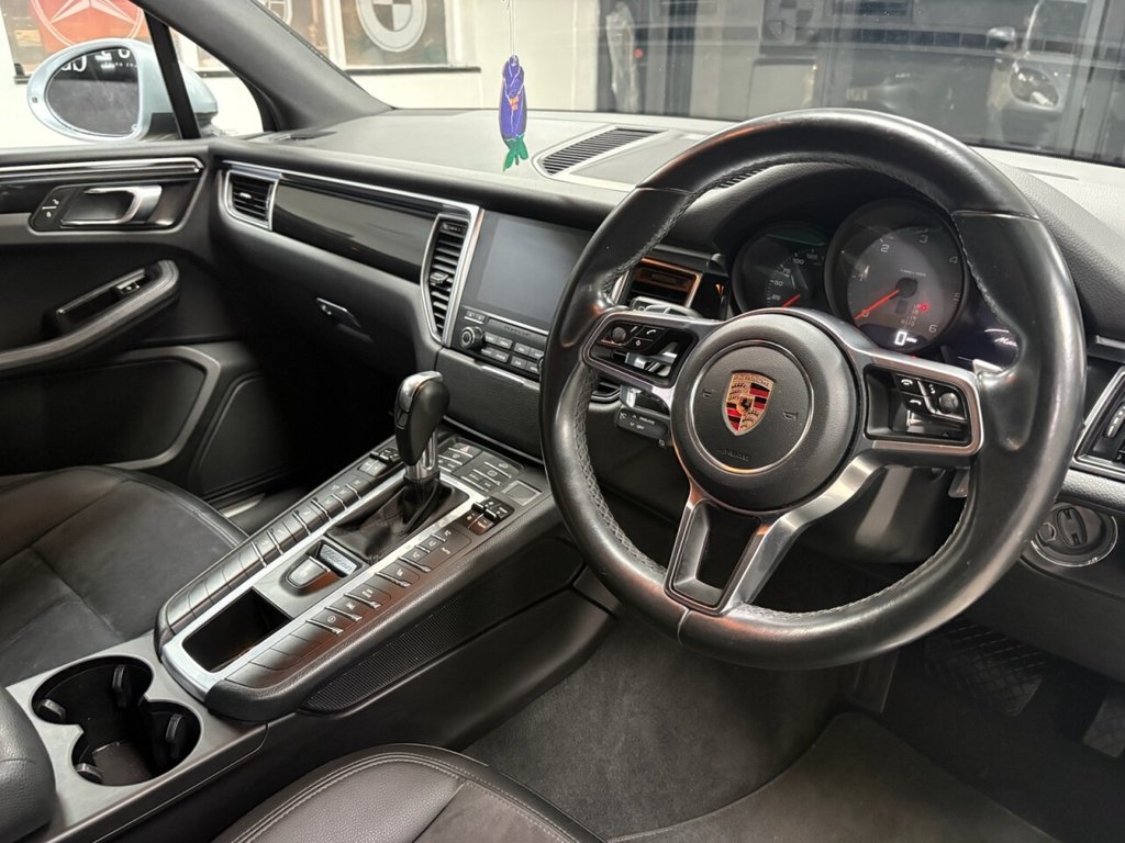 Used Porsche Macan 2017 for sale - 76841390: Photo 15