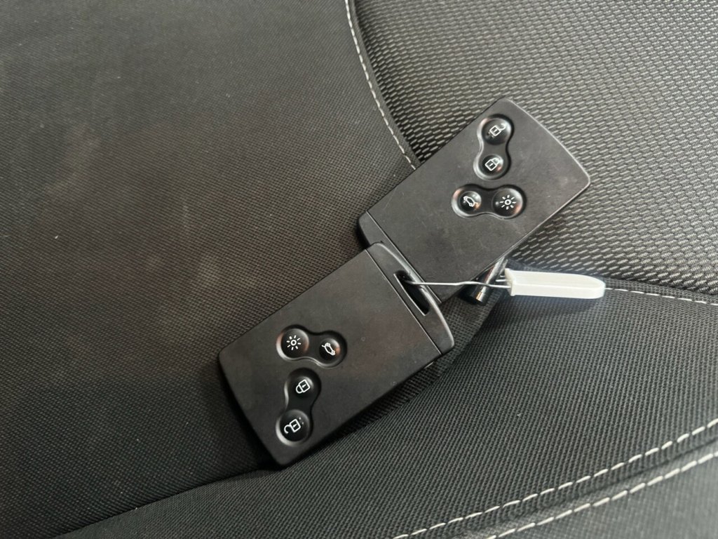 Used Renault Clio 2018 for sale - 76266460: Photo 13