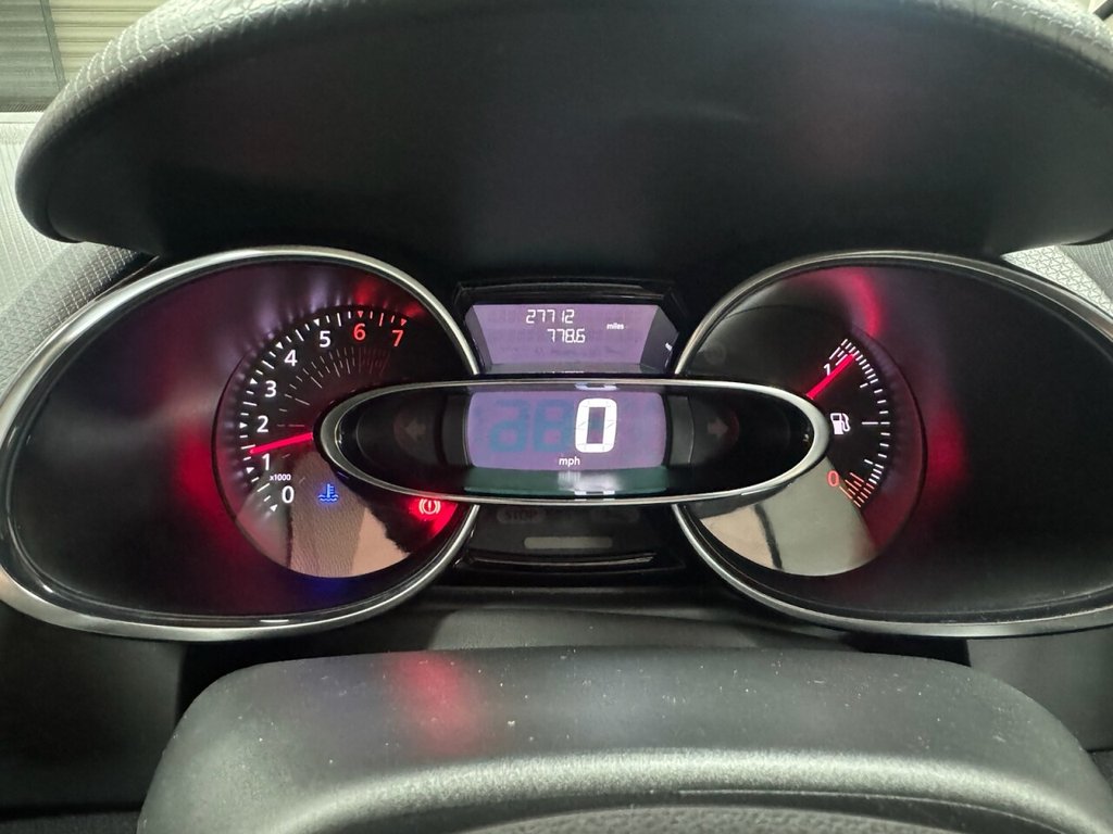 Used Renault Clio 2018 for sale - 76266460: Photo 17