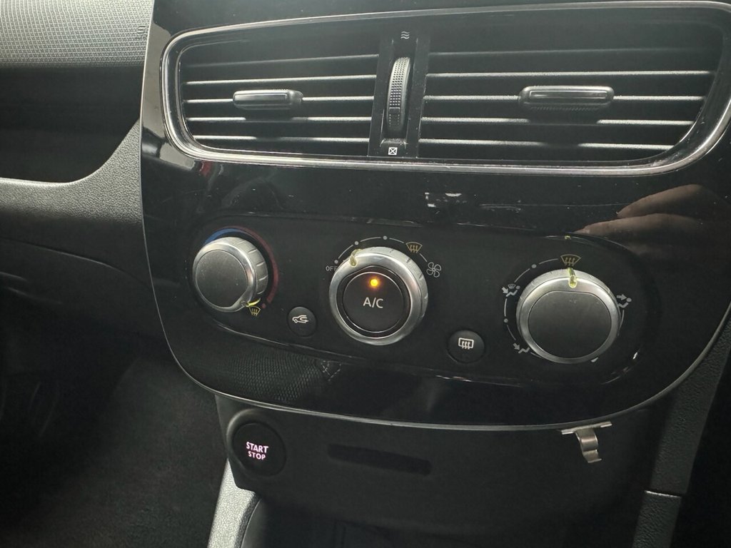 Used Renault Clio 2018 for sale - 76266460: Photo 19