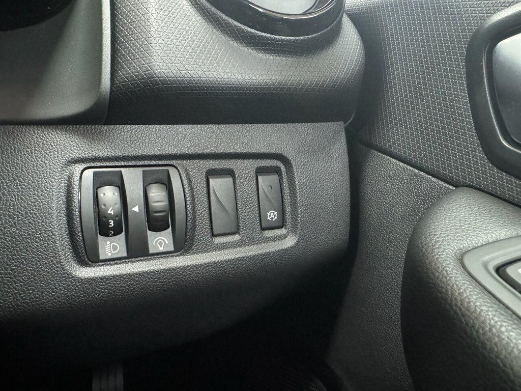 Used Renault Clio 2018 for sale - 76266460: Photo 20