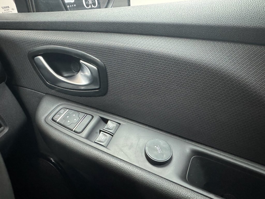 Used Renault Clio 2018 for sale - 76266460: Photo 21