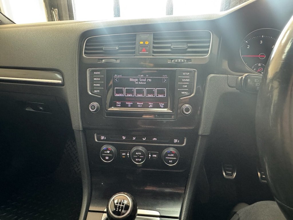 Used Volkswagen Golf 2014 for sale - 77655299: Photo 22