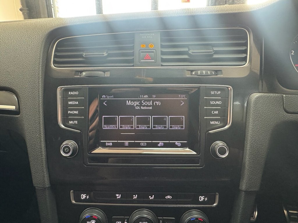 Used Volkswagen Golf 2014 for sale - 77655299: Photo 24