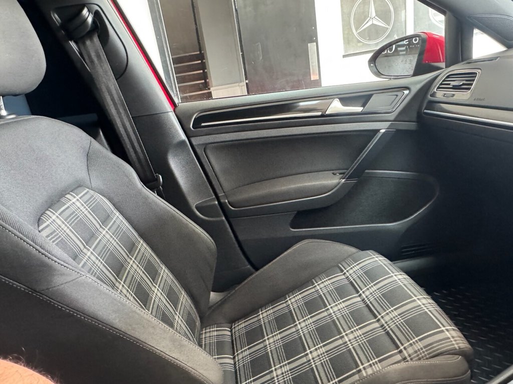 Used Volkswagen Golf 2014 for sale - 77655299: Photo 31