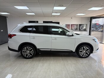 Used Mitsubishi Outlander 2017 for sale - 76266637: Photo