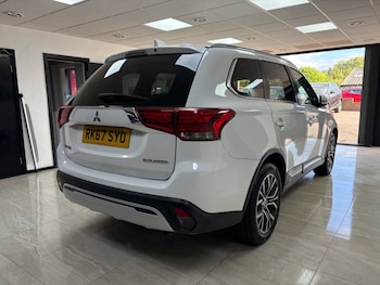 Used Mitsubishi Outlander 2017 for sale - 76266637: Photo