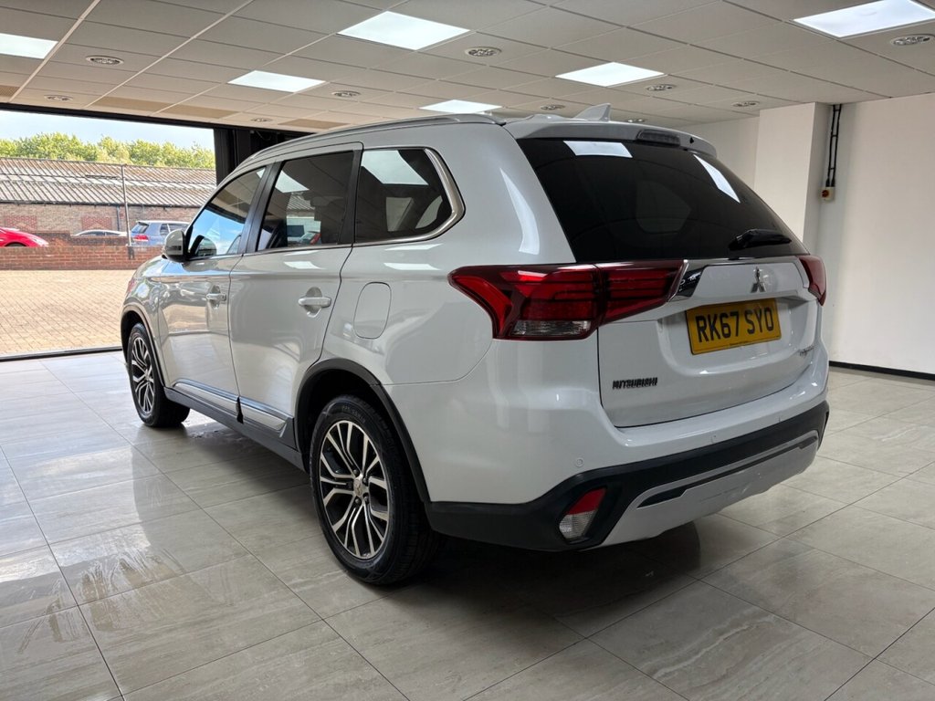 Used Mitsubishi Outlander 2017 for sale - 76266637: Photo 5