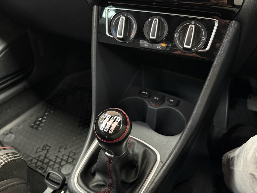 Used Volkswagen Polo 2015 for sale - 78181411: Photo 25